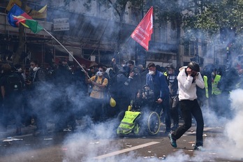 La Policía ha cargado al inicio de la manifestación sindical.(Anne-Christine POUJOULAT / AFP)
