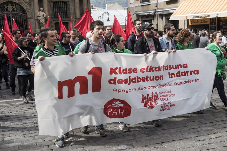 Cabecera de la marcha de la PAH y la Red de Autodefensa Laboral. (Jagoba MANTEROLA/FOKU)