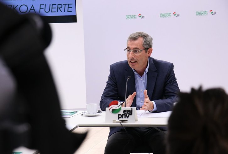 Markel Olano, en su comparecencia de este jueves. (@eajpnvgipuzkoa)