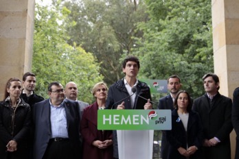 Rementeria en la Casa de Juntas de Gernika con la candidatura del PNV. (@eajpnvbizkaia