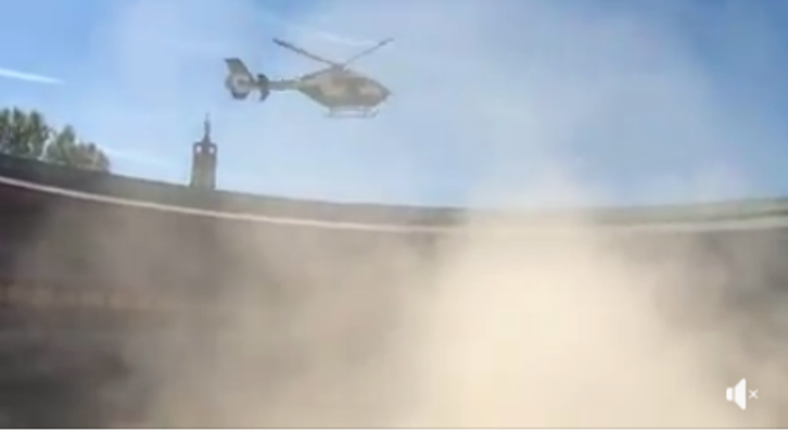 La arena del ruedo se vió afectada por el revoloteo del helicóptero.