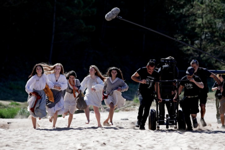 Imagen del rodaje en la playa de Laga. (NAIZ)