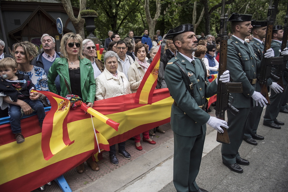 Varios ciudadanos han acudido al acto. (Jagoba MANTEROLA / FOKU)