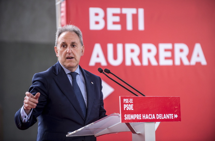 Alfonso Gil en un mitin de campaña. (Marisol RAMIREZ / FOKU)