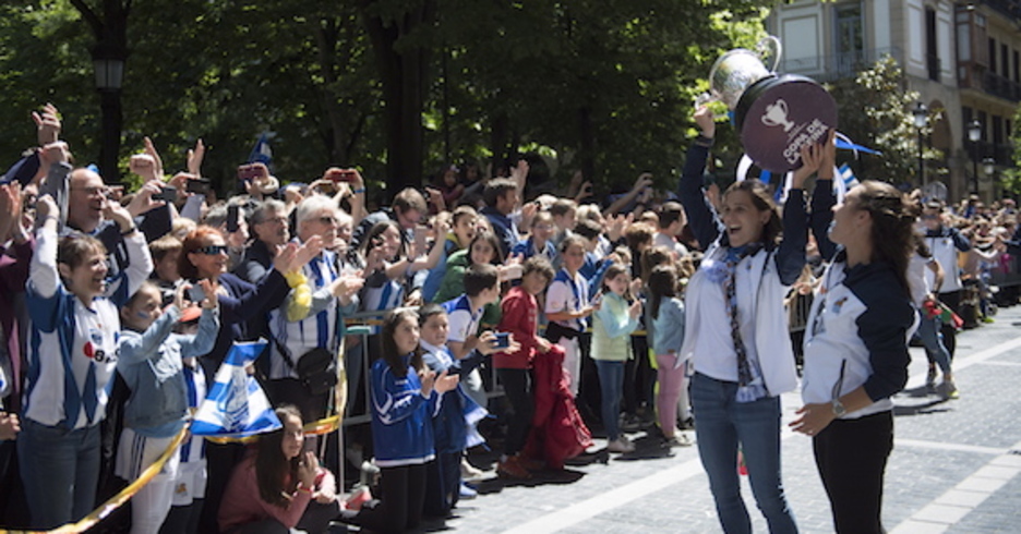 Sandra Ramajo Nahikari García, con el título. (Juan Carlos RUIZ/FOKU) Sandra Ramajo Nahikari García, con el título. (Juan Carlos RUIZ/FOKU)