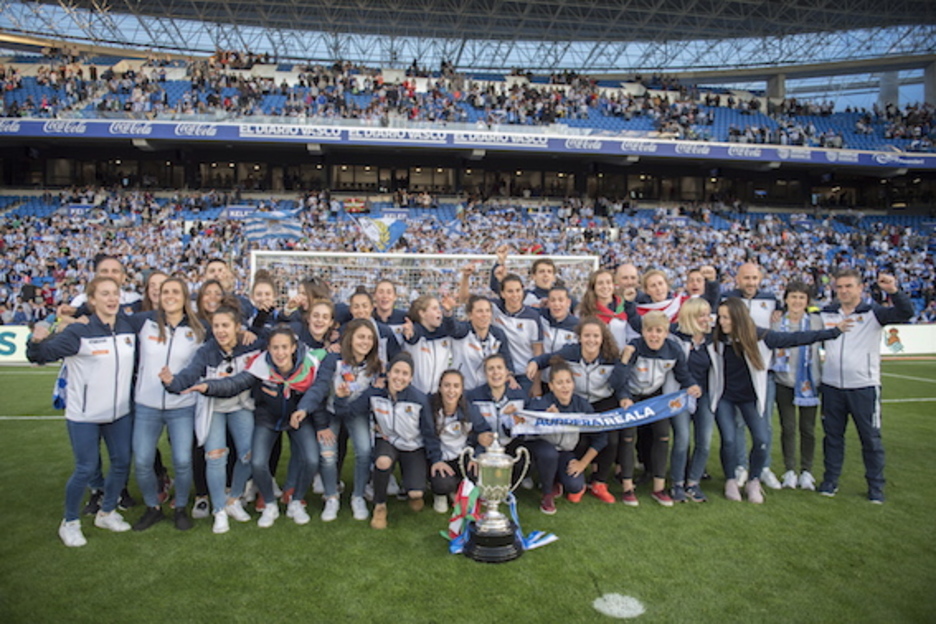 La afición realista ha reconocido el logro del equipo femenino. (Juan Carlos RUIZ/FOKU) La afición realista ha reconocido el logro del equipo femenino. (Juan Carlos RUIZ/FOKU)