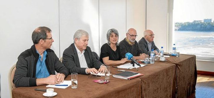 Lucien Betbeder, Michel Veunac, Anaiz Funosas et Jean René Etchegaray lors de la conférence de presse. © Guillaume FAUVEAU
