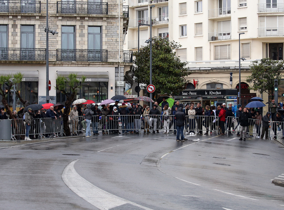 La circulation du centre-ville a été bloquée durant la visite. ©Bob EDME