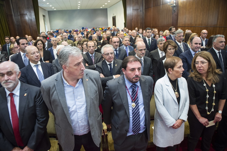 Asiron y Barkos, ante dirigentes del Régimen en un acto oficial reciente. (Jagoba MANTEROLA | FOKU)