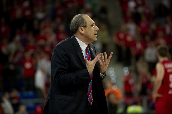 Ettore Messina fue uno de los nombres propios de la mañana del sábado en el BAKH (Raúl BOGAJO /FOKU)