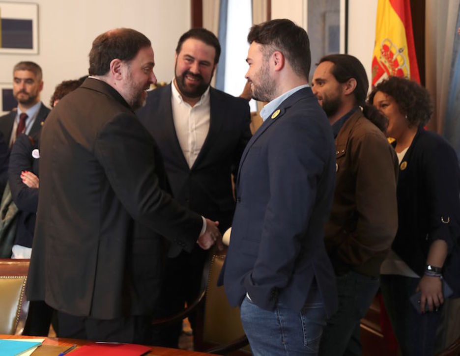 Junqueras, junto a Gabriel Rufián y Jon Iñarritu. (EFE POOL)