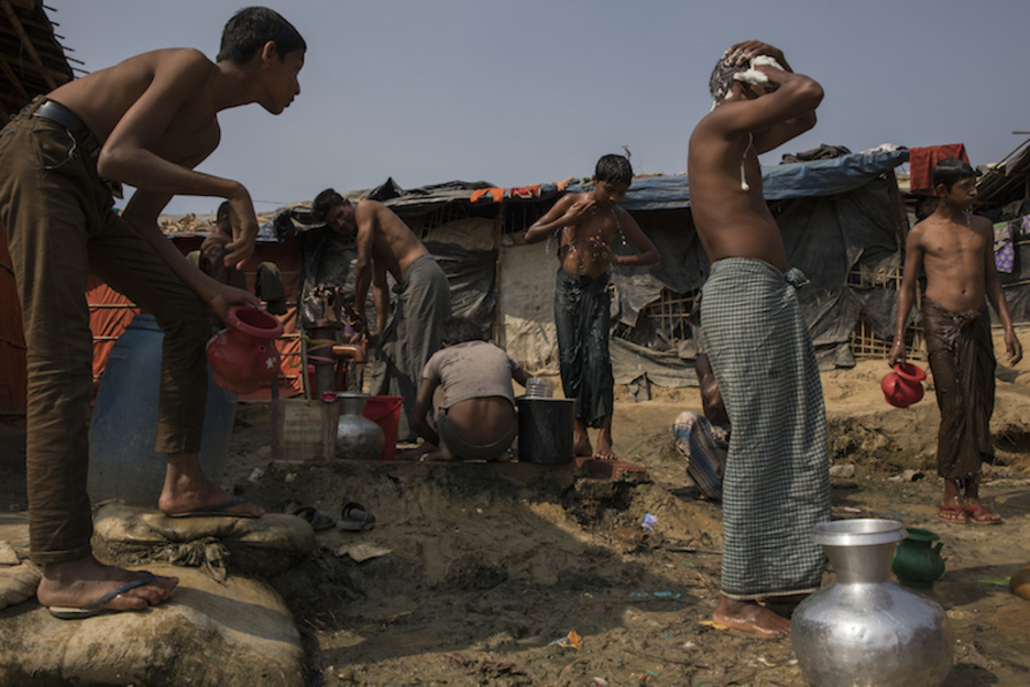 Las necesidades básicas de la población, como el acceso a agua potable, saneamiento e higien siguen sin estar cubiertas. (Anna SURINYACH)