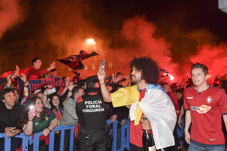 Aridane inmortaliza la celebración. (Idoia ZABALETA/FOKU) Aridane inmortaliza la celebración. (Idoia ZABALETA/FOKU)