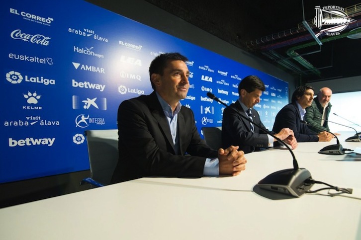 Asier Garitano, durante su presentación (DEPORTIVO ALAVÉS)