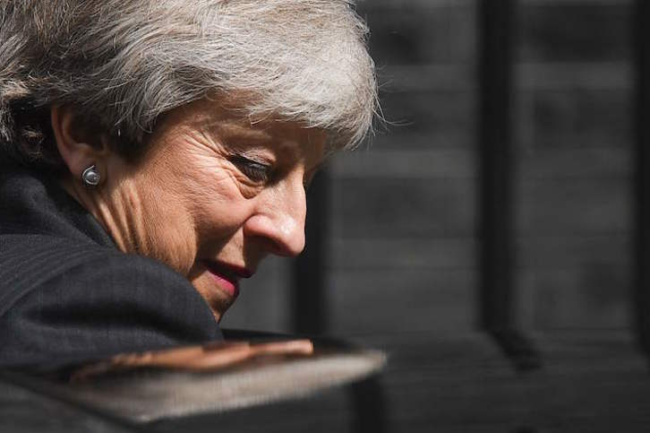 Theresa May, a las puertas del número 10 de Downing Street. (Daniel LEAL-OLIVAS/AFP)