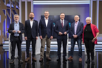 Cano, Itxaso, Olano, el moderador, Izagirre y Valiente. (ETB)