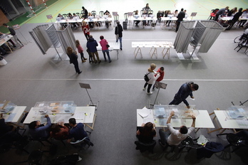 Sobres de las elecciones municipales, forales y europeas. (Endika PORTILLO/FOKU)