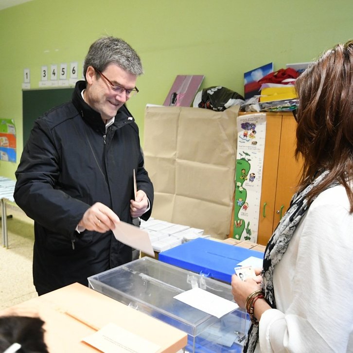 Juan Mari Aburto mejora resultados.