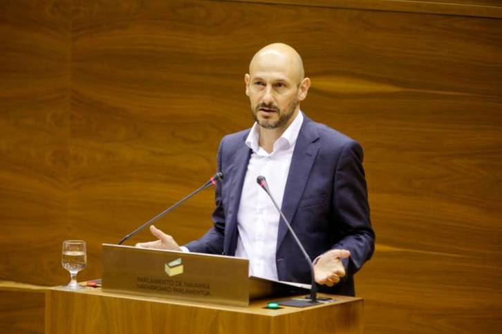 Iñaki Iriarte, en una intervención en el Parlamento. (FOKU)