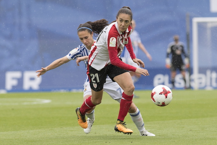 Gimbert en el derbi ante la Real en Anoeta. (Juan Carlos RUIZ / FOKU)