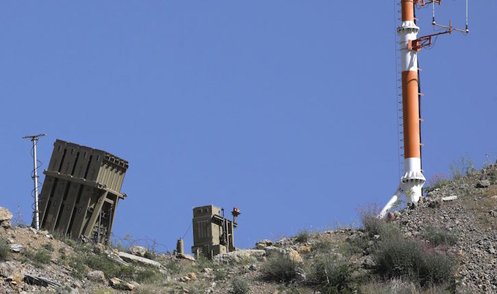 Batería del sistema antimisiles israelí en el monte Hermon, en el Golán ocupado.(Jalaa MAREY/AFP)