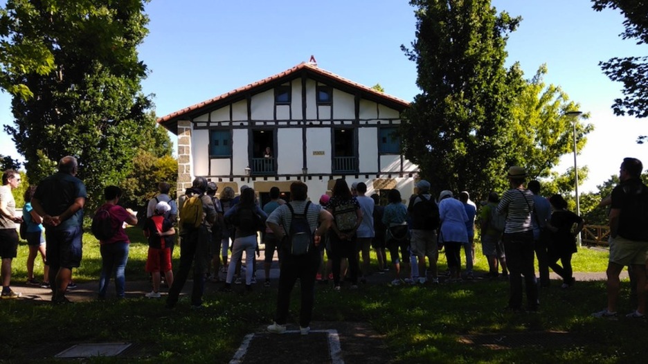 Miramongo aberastasuna ezagutzeko txangoa ere egin dute.(Olatu Talka)