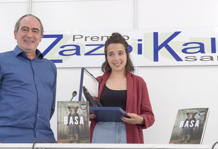 Miren Amurizak jaso du Zazpi Kale saria. (Marisol RAMIREZ/FOKU)