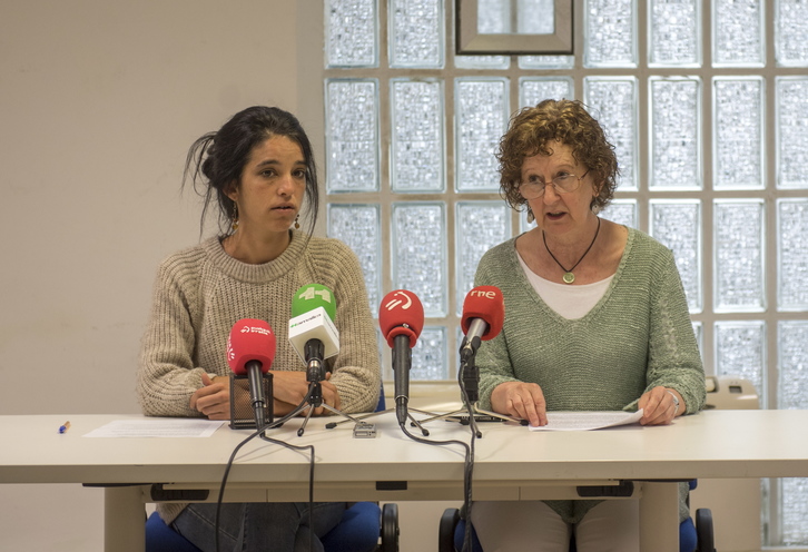 Comparecencia de allegados de Sara Majarenas e Izar en Donostia. (Gorka RUBIO/FOKU)