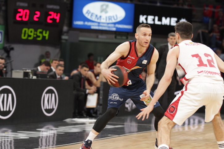 Marcelinho Huertas, durante un partido de la presente temporada. (Endika PORTILLO/FOKU)