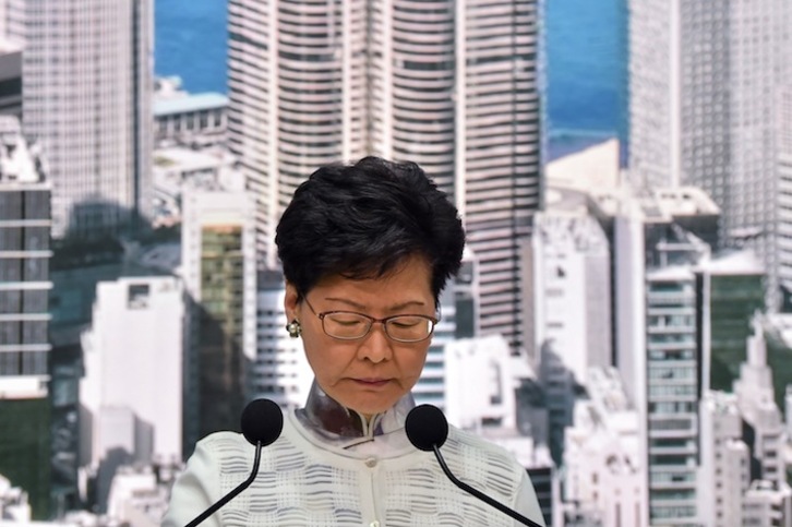 Carrie Lam, durante una comparecencia anterior. (Héctor RETAMAL / AFP)