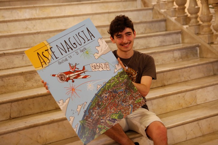 Mario Larrinaga ‘Gure Mundua’ kartelaren egilea. 