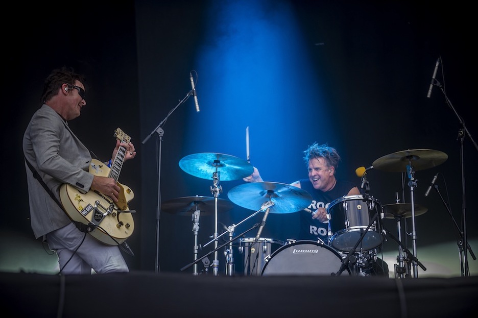 Konplizitatea eta indarra erakutsi zituzten The Living Endekoek. (Jaizki FONTANEDA | FOKU)