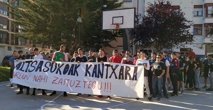 Finala aurretik egindako elkarretaratzearen irudia. (@EntzunAltsasu)