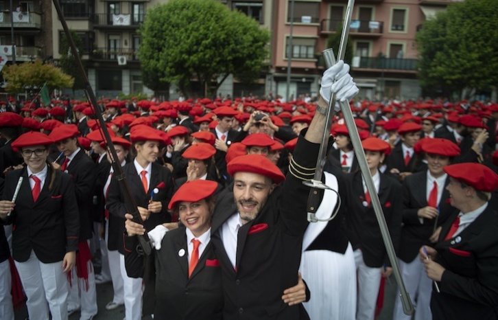 Imagen de archivo de un desfile del Alarde igualitario de Irun. (Jon URBE/FOKU)