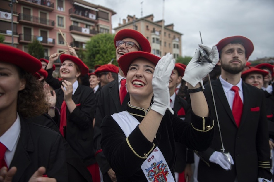 Mila pertsonetik gora parte hartu dute Irungo alarde parekidean. (Jon URBE/FOKU)