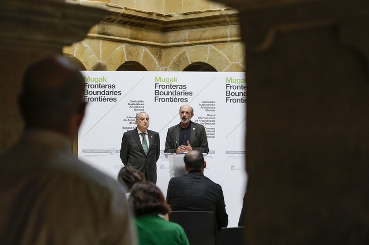 Presentación de la Bienal de Arquitectura Mugak. (@MUGAKbienal)