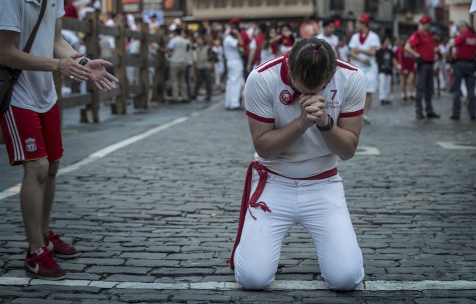 Sin toros, el encierro también depara fotos impactantes, como este momento. (Jon URBE | FOKU) Sin toros, el encierro también depara fotos impactantes, como este momento. (Jon URBE | FOKU)