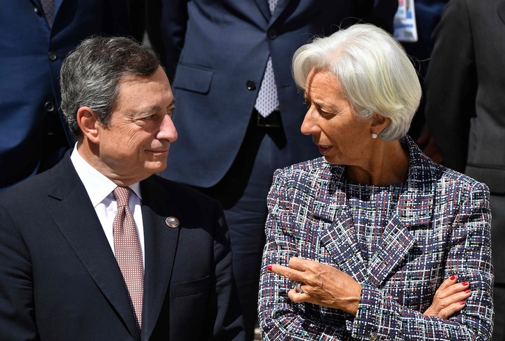 El presidente del BCE, Mario Draghi, y la directora del FMI, Christine Lagarde. (Alberto PIZZOLI | AFP)