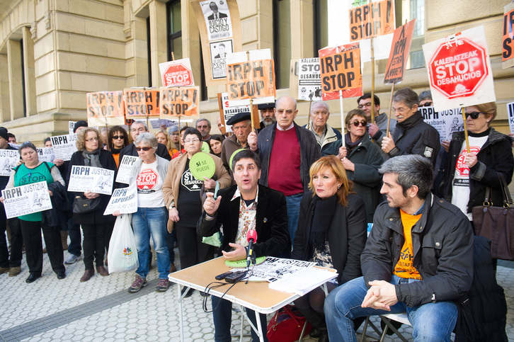Movilización de IRPH Stop Gipuzkoa en Donostia (Juan Carlos RUIZ/FOKU)
