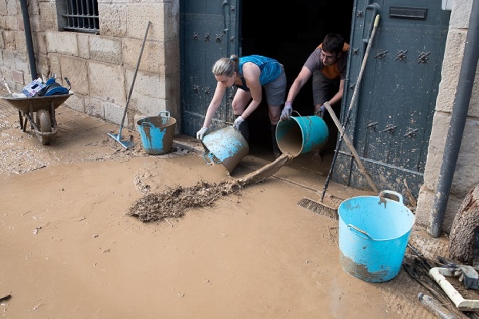 Las fuertes lluvias caídas desde primeras horas de la tarde de ayer han causado importantes daños materiales. (Iñigo Uriz/ Foku)
