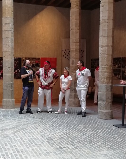 Entrega del premio a Carlos Manríquez