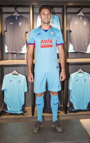 Roberto Correa, al igual que Esteban Burgos, ha firmado por tres temporadas. Marisol RAMÍREZ/FOKU