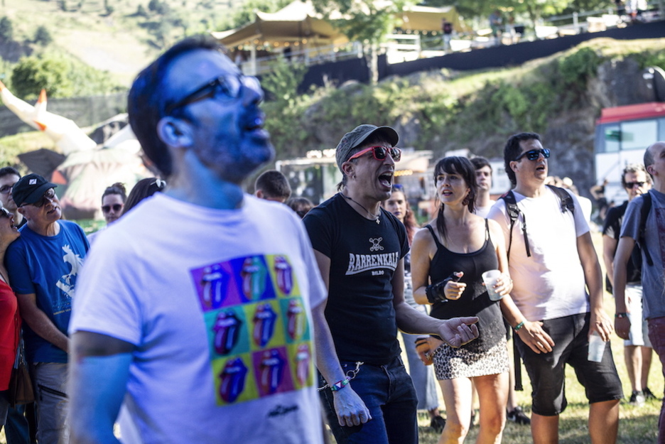 Disfrutando de uno de los conciertos. (Aritz LOIOLA / FOKU) Disfrutando de uno de los conciertos. (Aritz LOIOLA / FOKU)