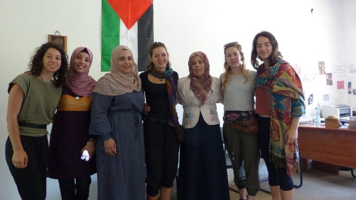 UPWCkoek sustatzen dituzten emakume taldeekin.(@BRGDPalestin)