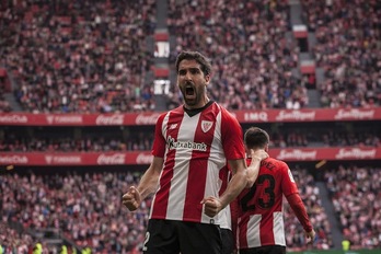 Raúl García se ha ganado a la afición de San Mamés (Aritz LOIOLA / FOKU)