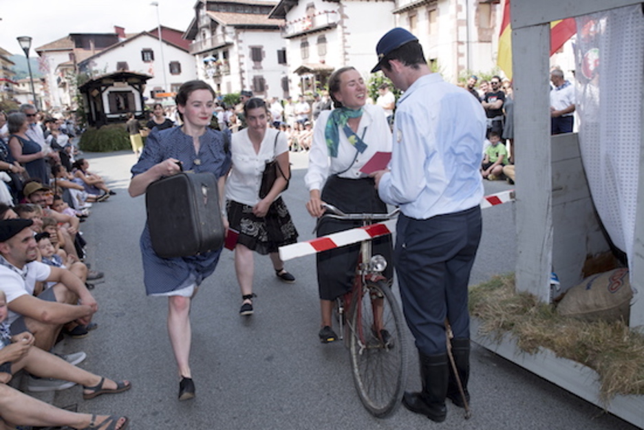 Goizean izan da karrozen desfilea. (Iñigo URIZ/FOKU)