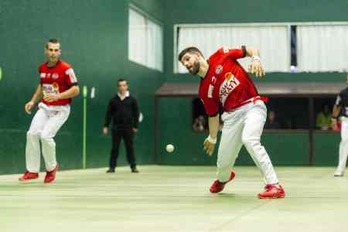 P. Larralde et B. Bilbao sont favoris dans cette deuxième demi-finale.© Guillaume FAUVEAU