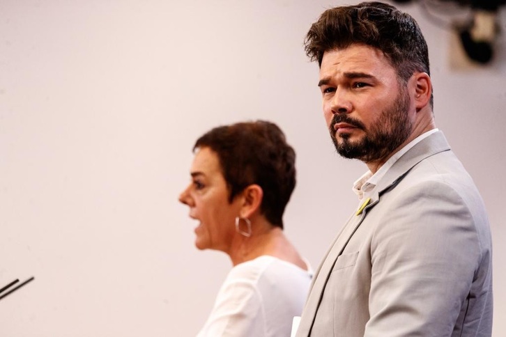 Mertxe Aizpurua y Gabriel Rufián, durante la comparecencia de esta mañana. 