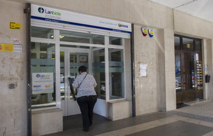 Oficina de Lanbide en Errenteria. (Andoni CANELLADA/FOKU)