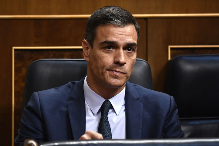 Pedro Sánchez, en su escaño. (Oscar DEL POZO / AFP)